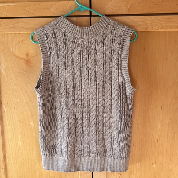 Joie Vest! - Picture 2 of 3